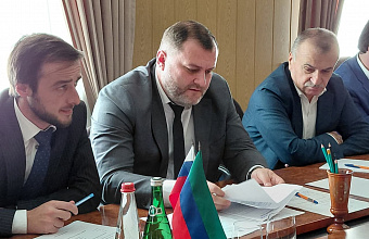 Ярослав Глазов провел прием граждан в Сулейман-Стальском районе