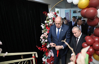 Новую модельную библиотеку открыли в Казбековском районе