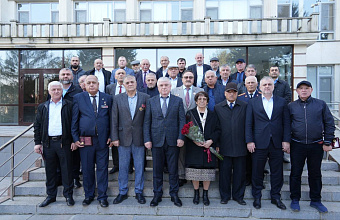 Юсуп Умавов провел встречу с участниками боевых событий 1999 года