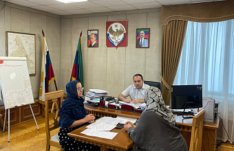 Глава Каякентского района Магомед Эльдерханов провел прием граждан