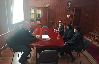 Глава Курахского района встретился с вдовой погибшего бойца из села Ашар
