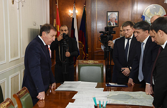 Заур Аскендеров обсудил вопросы строительства ливневой канализации с врио главы Махачкалы