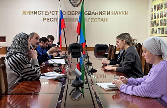 Глава Минобрнауки РД Яхья Бучаев провел личный прием граждан