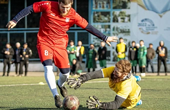 Благотворительный футбольный матч собрал более 700 тысяч рублей