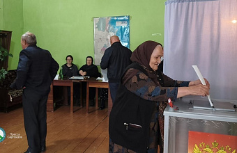 Глава Сергокалинского района Арсен Магомедов проинспектировал ход выборов на местах