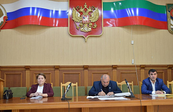 В Каякентском районе обсудили ход призывной кампании и контроль за документами