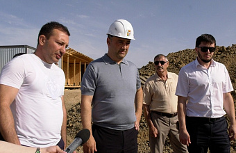 Глава Дербента проверил ход строительства детских садов в микрорайоне «Южный»