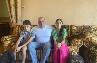 Нурбаганд Нурбагандов обеспечил школьными наборами более 70 детей Дагестана