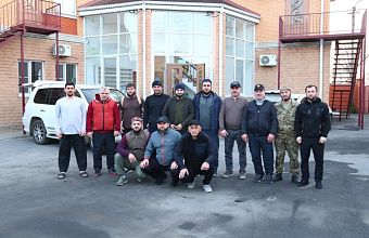 Жители Казбековского района отправили в зону СВО гумпомощь для военнослужащих