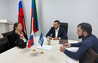 Депутат Абдурахман Абдурахманов рассмотрел обращения каспийчан