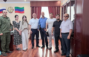 Глава Сергокалинского района встретился с участниками СВО