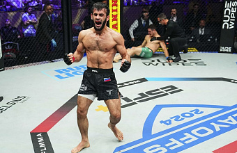 Чемпион PFL Гаджи Рабаданов проведет бой 18 апреля