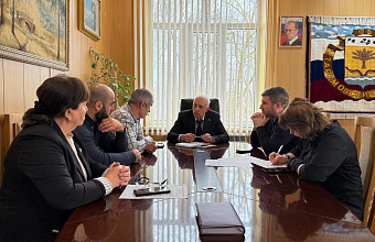 «Единая Россия» проводит в Тарумовском районе декаду приема граждан