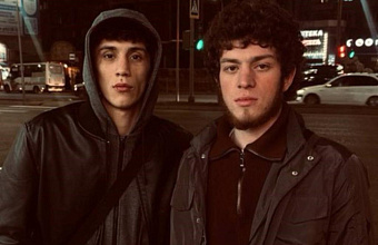 Дагестанские спортсмены спасли четверых людей из упавшей в КОР машины