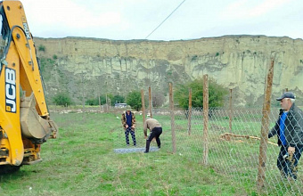 В Новолакском районе благоустроили зону вблизи главного источника питьевой воды