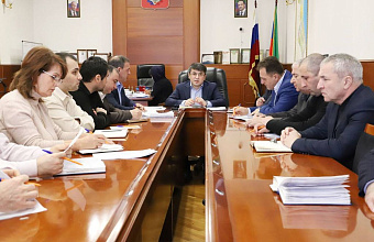 Глава Табасаранского района провел аппаратное совещание