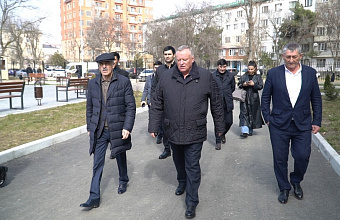 Нурбаганд Нурбагандов проверил ход строительства нового корпуса школы №º2 Каспийска