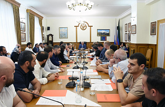 В парламенте Дагестана обсудили вопросы регулирования рекламной деятельности в республике