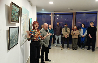 Выставка «Солнечная сторона» открылась в Каспийске