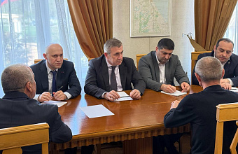 Запир Алхасов провел выездной прием граждан в Каякентском районе