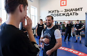 Расул Мирзаев: «Всю жизнь мои рецепторы работают на выживание»