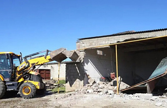 Власти Махачкалы за месяц добились сноса порядка 50 незаконных объектов