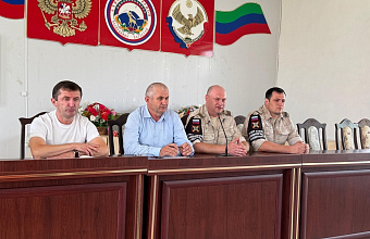 На совещании в Ахвахском районе обсудили меры социальной поддержки для военнослужащих по контракту