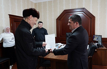 Минтруд Дагестана вручил жилищные свидетельства отдельным категориям граждан