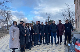 Жители Сергокалинского района отправили гуманитарную помощь бойцам СВО