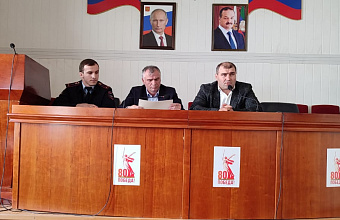 Проведение весеннего призыва обсудили в Тляратинском районе