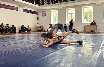 Республиканский турнир по вольной борьбе памяти Дмитрия Серкова прошел в Сергокалинском районе