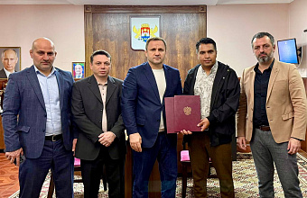 Власти Махачкалы налаживают связи с иранским Голидагом