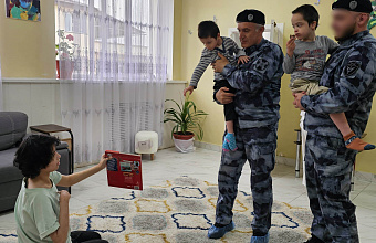 Дагестанские росгвардейцы посетили дом-интернат «Забота»