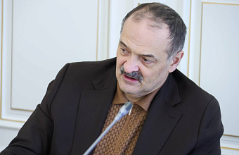 В 2025 году необходимо вывести из тени не менее 1000 работников АЗС