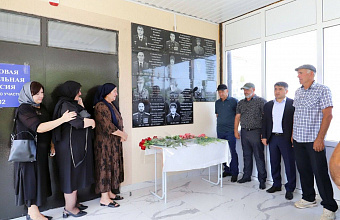 Глава Табасаранского района принял участие в открытии мемориальных досок в селе Дюбеке