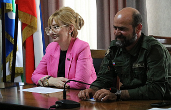 Депутат НС РД Асият Алиева провела прием граждан в Дербентском районе