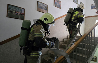 Совместное пожарно-тактическое занятие Росгвардии и МЧС прошло в Дагестане