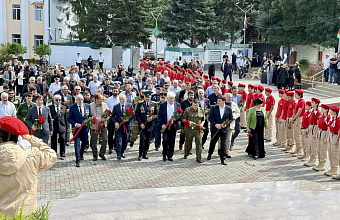 В Новолакском районе отметили 26-ую годовщину разгрома бандформирований