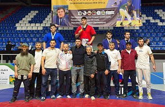 Дагестанские борцы на поясах добыли 14 медалей на домашнем Первенстве России