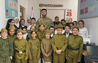 Агульские учащиеся торжественно встретили героя специальной военной операции