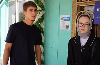 Студенты из Казбековского района приехали в Дылым, чтобы проголосовать на выборах