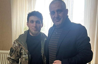 Депутат НС РД Абдулмуслим Курбаналиев встретился с участником СВО Закарьей Алиевым