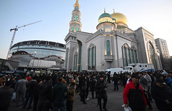 В Москве более 230 тысяч человек посетили мечети в Ураза-байрам