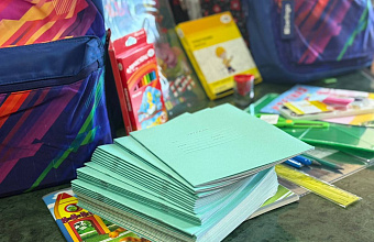 Расходы на сборы ребенка в школу в Махачкале составляют в среднем 13,7 тысяч рублей