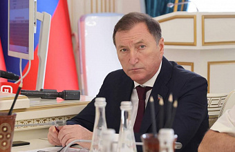 Спикер парламента Дагестана Заур Аскендеров получил благодарность за работу по нацпроекту «Образование»