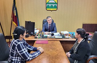 Глава Сулейман-Стальского района провел прием участников СВО по вопросам медобеспечения