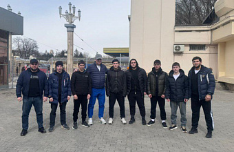 Шесть штангистов из Дагестана отправились на учебный сбор в Алушту