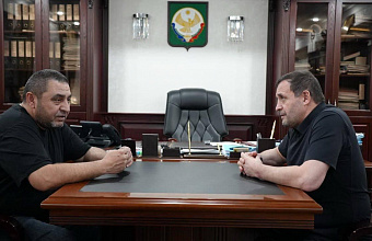 Глава Хасавюрта взял под контроль помощь участнику СВО с восстановлением документов