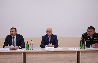 Депутат парламента Дагестана Имам Яралиев встретился с курсантами Военного учебного центра при ДГТУ