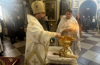 Архиепископ Варлаам возглавил Божественную литургию в Свято-Успенском кафедральном соборе Махачкалы